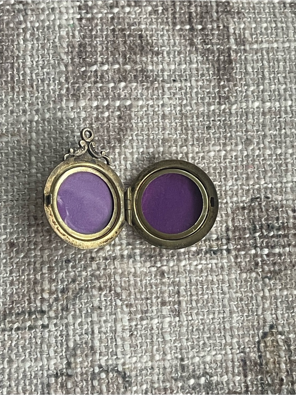 Antique Victorian Floral Gold Filled Locket Pendant - Picture 3 of 8